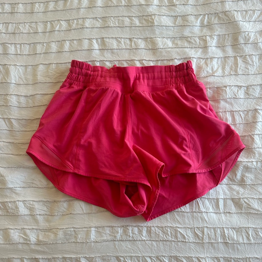 Lululemon high rise hottie hot shorts in lip gloss